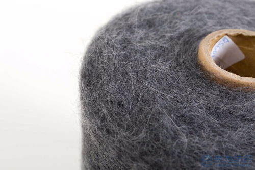 京為花式紗毛線 馬海毛、28支高配色紡彈力羊駝毛紗線與毛腈混紗的獨特魅力